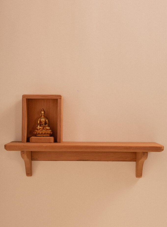 Altar de cedre vermell amb capella portàtil