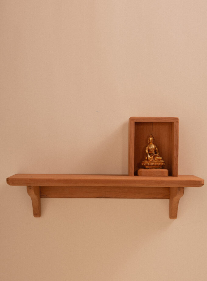 Altar de cedre vermell amb capella portàtil