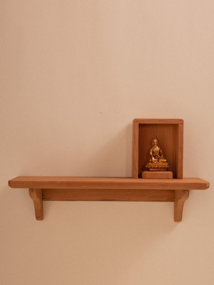Altar de cedro rojo con capilla portátil - Imagen 3