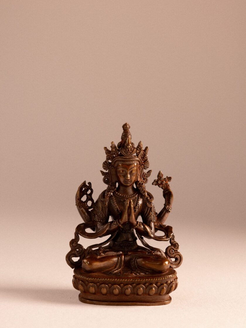 Estatua de cobre Chenrezig