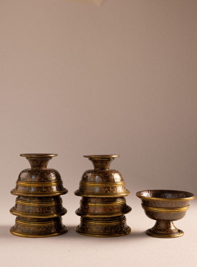 Set of Bowls with Stand